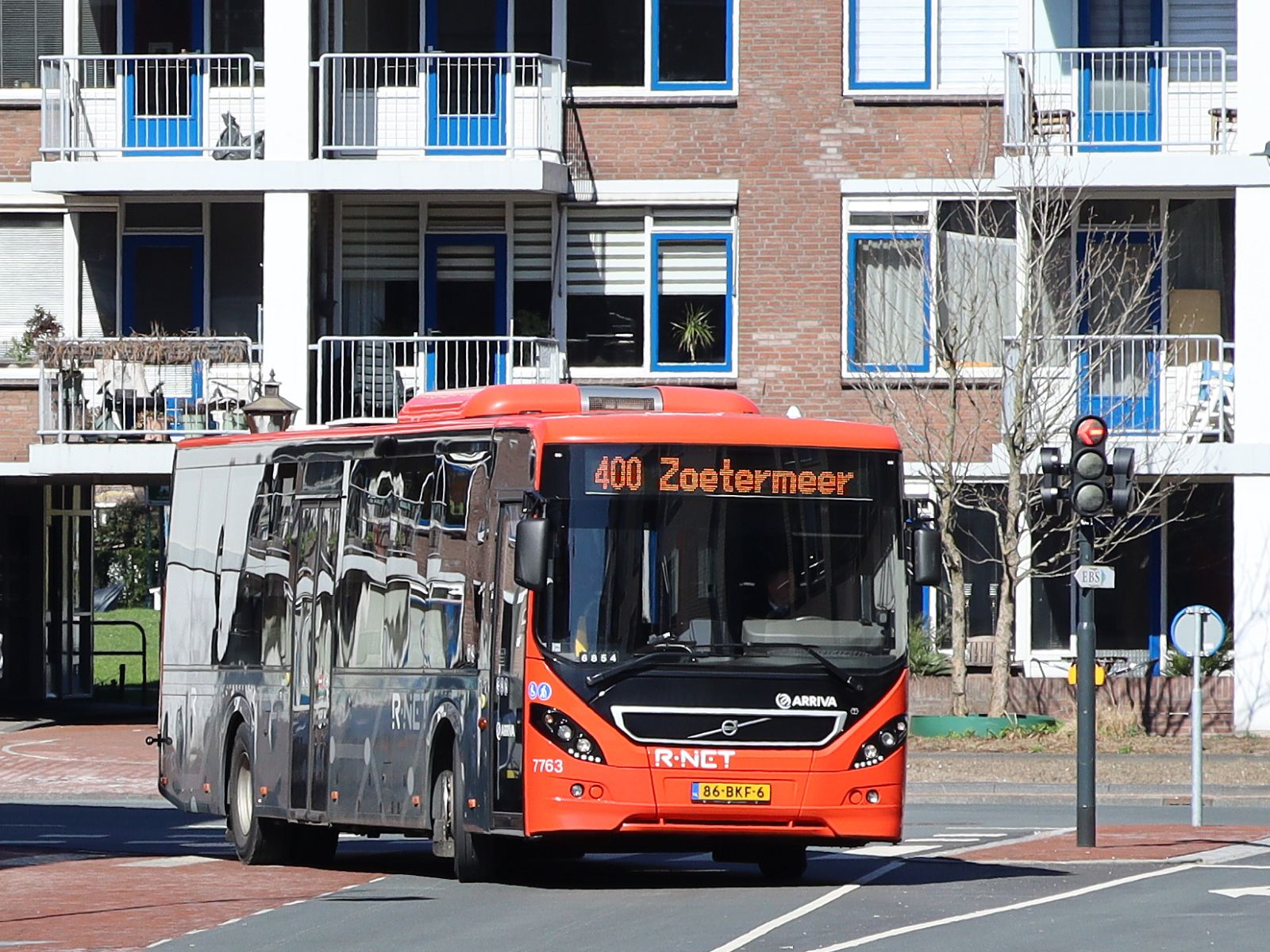 Arriva R-Net Bus 7763 Volvo 8900 Baujahr 2012. Klokpoort, Leiden 03-04-2023.


Arriva R-Net bus 7763 Volvo 8900 bouwjaar 2012. Klokpoort, Leiden 03-04-2023.