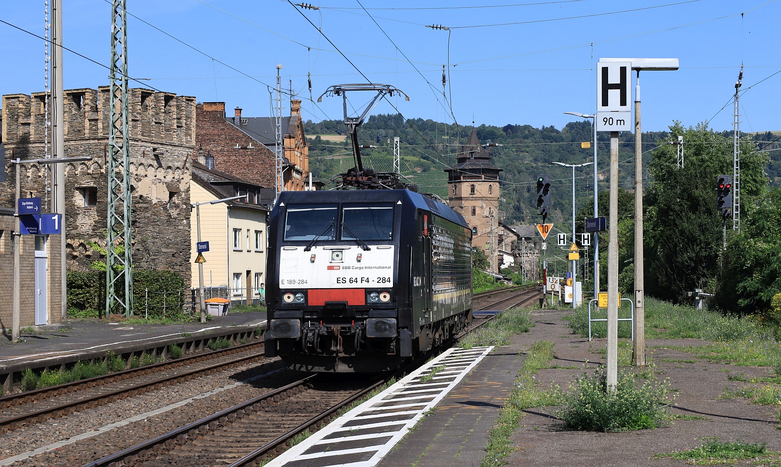 BRLL/SBBC ES 64 F4-284 oder 189 284-3 auf Solofahrt gen Koblenz. Oberwesel 06.08.2024