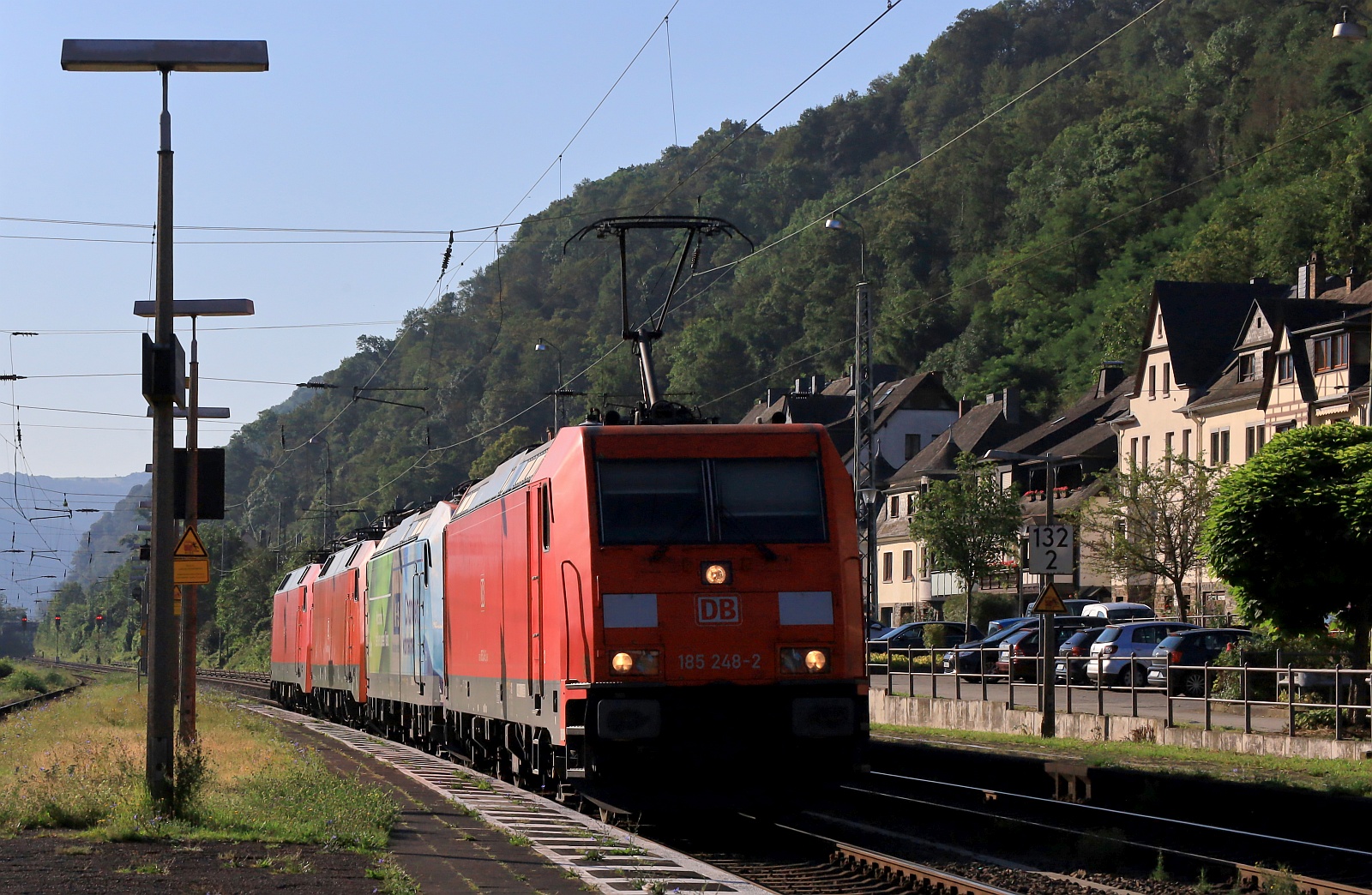 DB 185 248-2 + 185 152-6 + 152 052-3 + 152 050-1 als Lokzug aufgenommen in Oberwesel am 06.08.2024