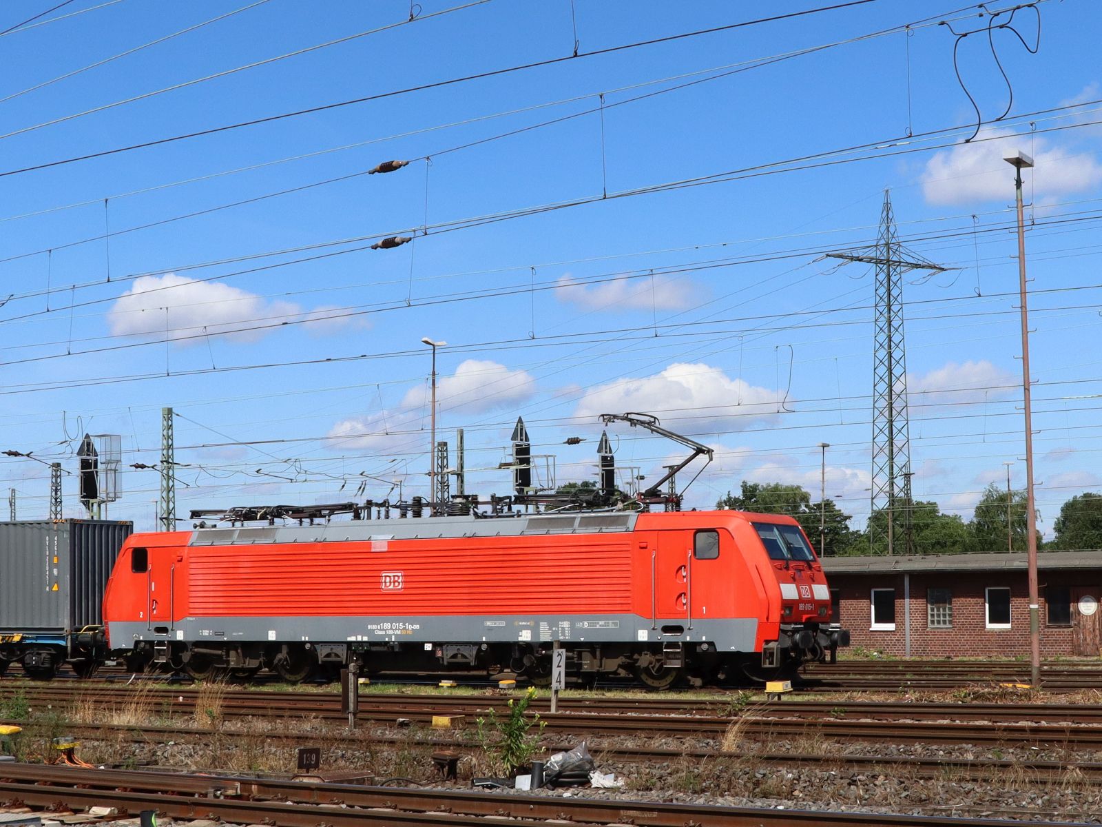 DB Cargo Lokomotive 189 015-1 G�terbahnhof Oberhausen West 11-07-2024.

DB Cargo locomotief 189 015-1 goederenstation Oberhausen West 11-07-2024.