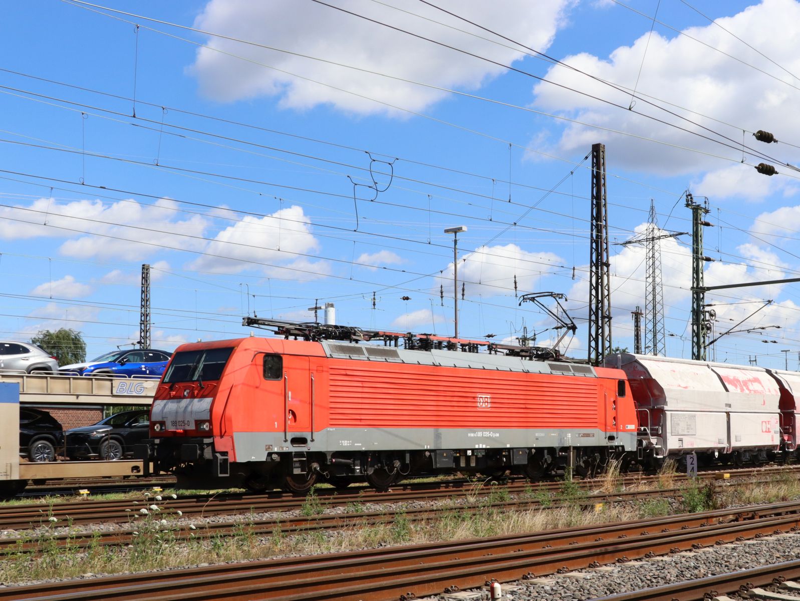 DB Cargo Lokomotive 189 025-0 G�terbahnhof Oberhausen West 11-07-2024.


DB Cargo locomotief 189 025-0 goederenstation Oberhausen West 11-07-2024.