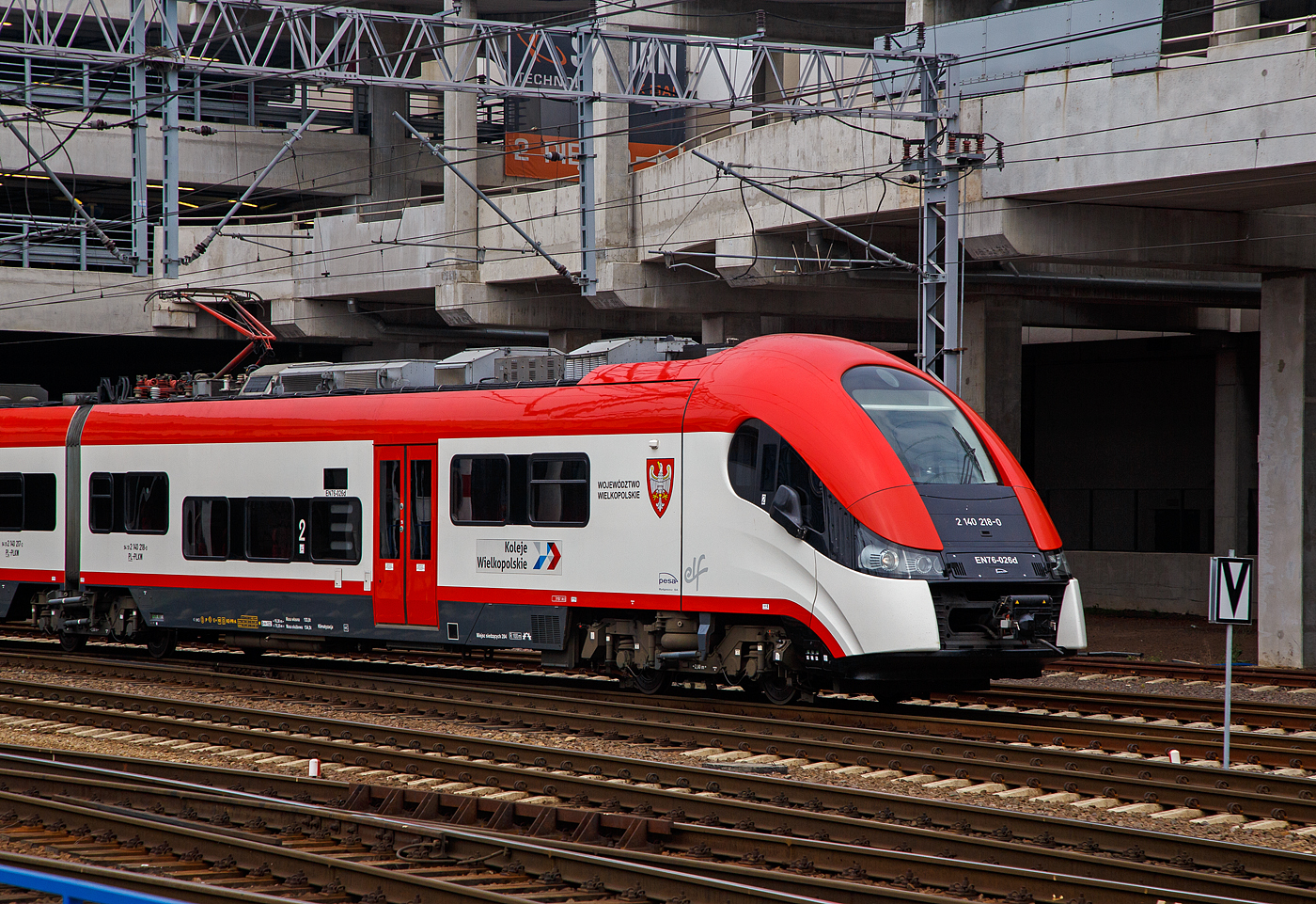 Der Vierteilige Pesa ELF EN76 026 94 51 2 140 215 6 Bis 94 51 2 