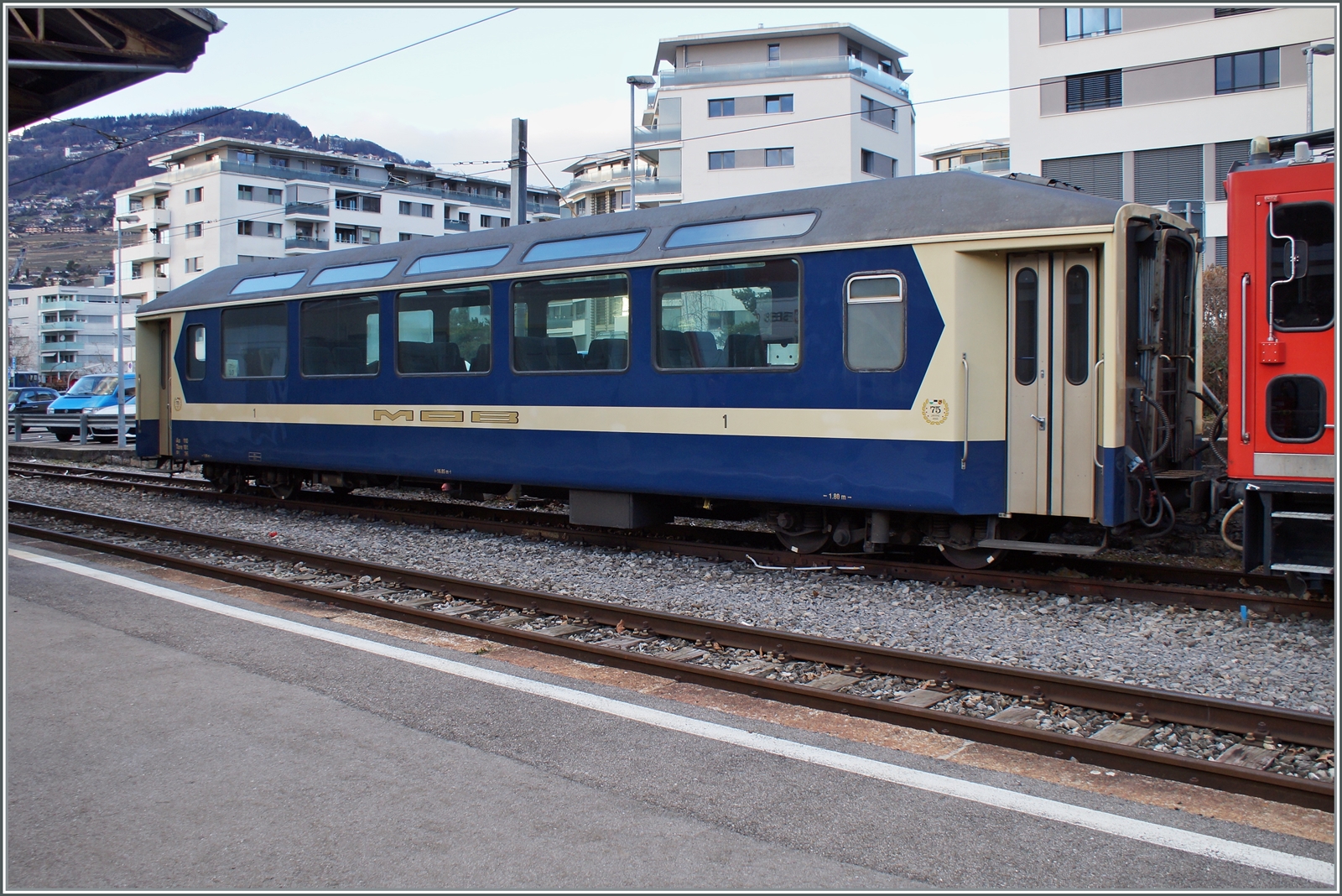 Der zum Jubiläum 40 Jahre GoldenPass Express vor einigen Jahren in den farblichen Ursprungszustand zurückversetze MOB As 110 zeigt sich in einen schlechten Zustand in Vevey, was schlimmes befürchten lässt. 

4. Februar 2023