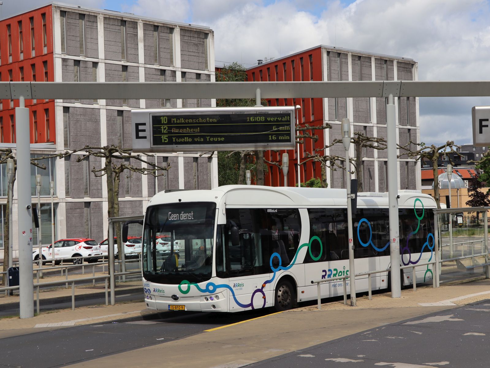 EBS RRReis Bus 2022 BYD K9 Baujahr 2020. Stationsplein, Apeldoorn 16-05-2023.

EBS RRReis bus 2022 BYD K9 bouwjaar 2020. Stationsplein, Apeldoorn 16-05-2023.