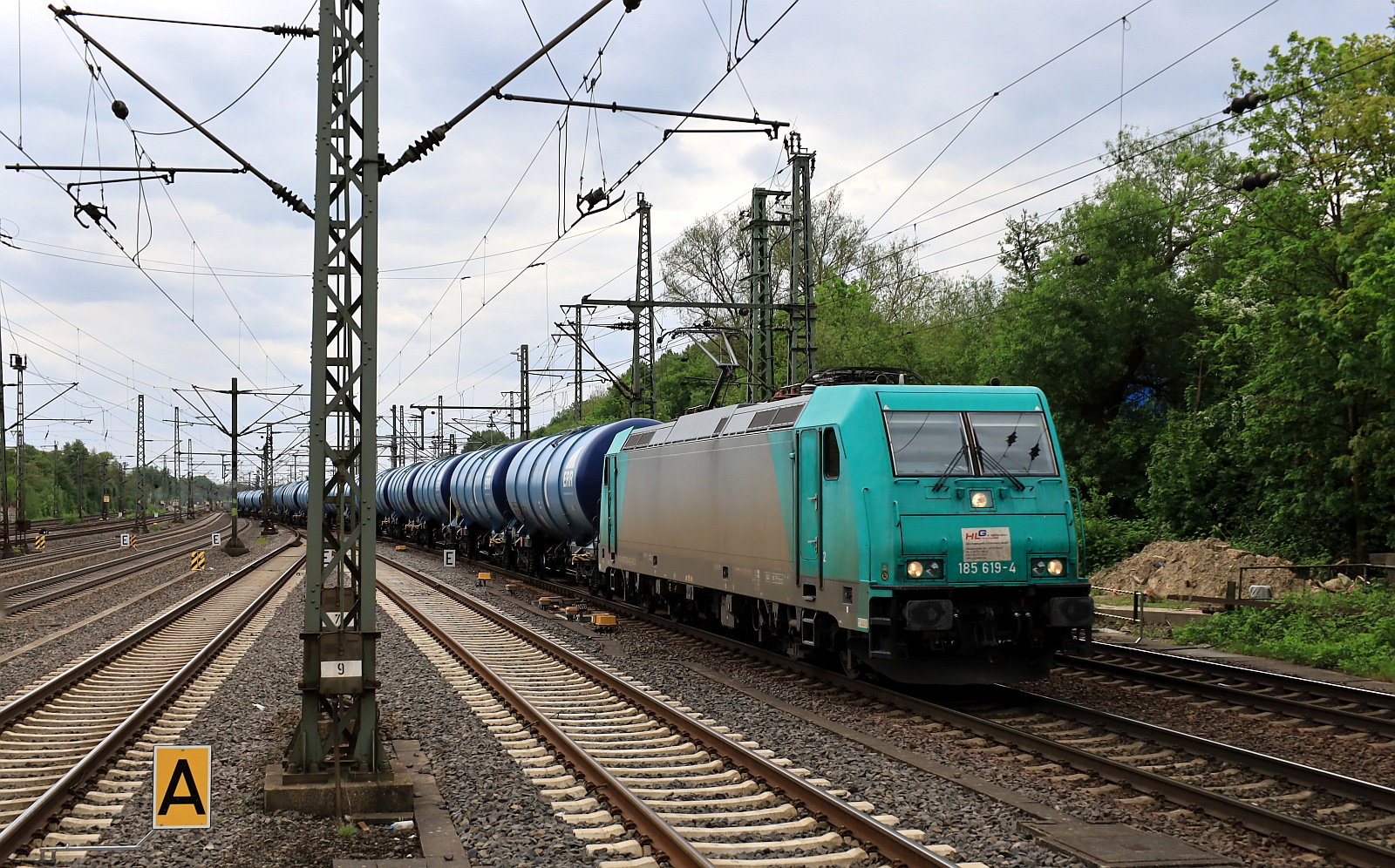 HLG 185 619-4 mit Öler unterwegs nach Hohe Schaar. HH-Harburg 04.05.2024