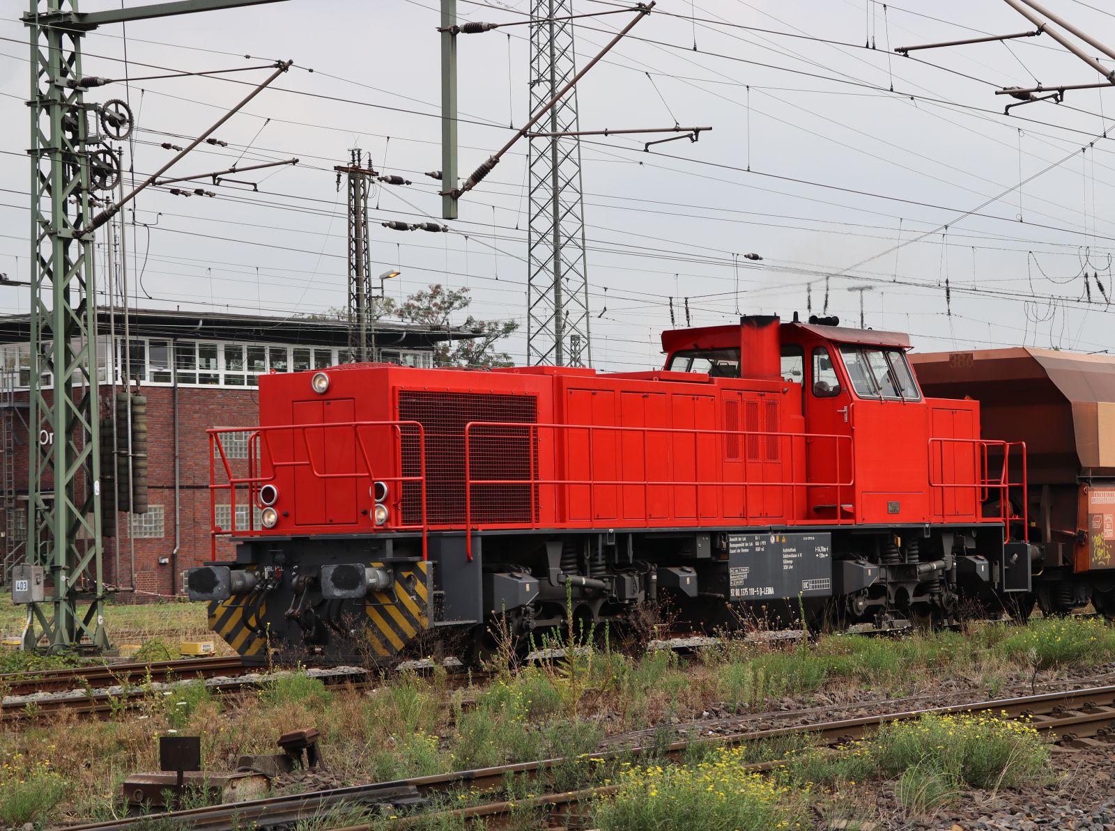 IL (Infra Leuna GmbH, Leuna) Diesellok 214 (92 80 1275 110-5 D-LEUNA) G�terbahnhof Oberhausen West 18-08-2022.

IL (Infra Leuna GmbH, Leuna) dieselloc 214 (92 80 1275 110-5 D-LEUNA) goederenstation Oberhausen West 18-08-2022.