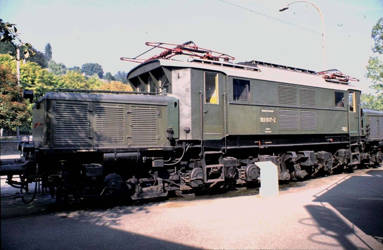 Krokodilausstellung im Verkehrshaus Luzern: DB 193 007-2 am 23.08.1979.