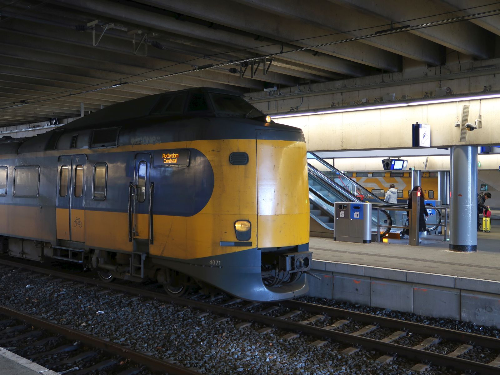NS ICM-III Triebzug 4071 Gleis 11 Utrecht Centraal Station 16-01-2024

NS ICM-III treinstel 4071 spoor 11 Utrecht CS 16-01-2024