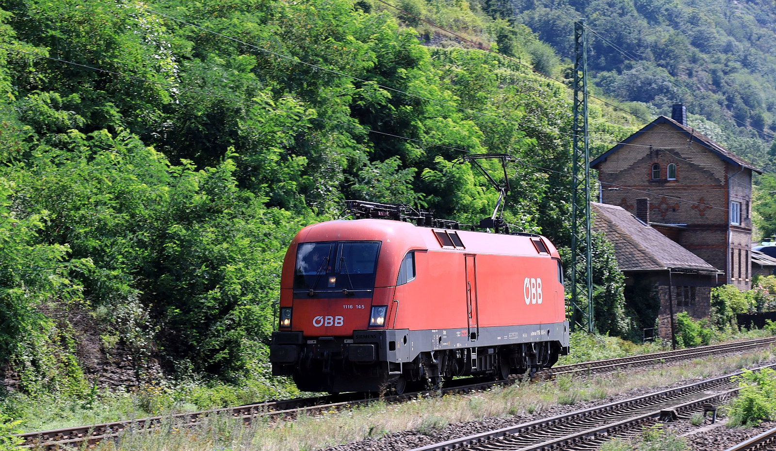 ÖBB 1116 145-4 REV/Lz/27.07.21 mit freundlichem Gruß unterwegs Richtung Koblenz. Kaub 05.08.2024