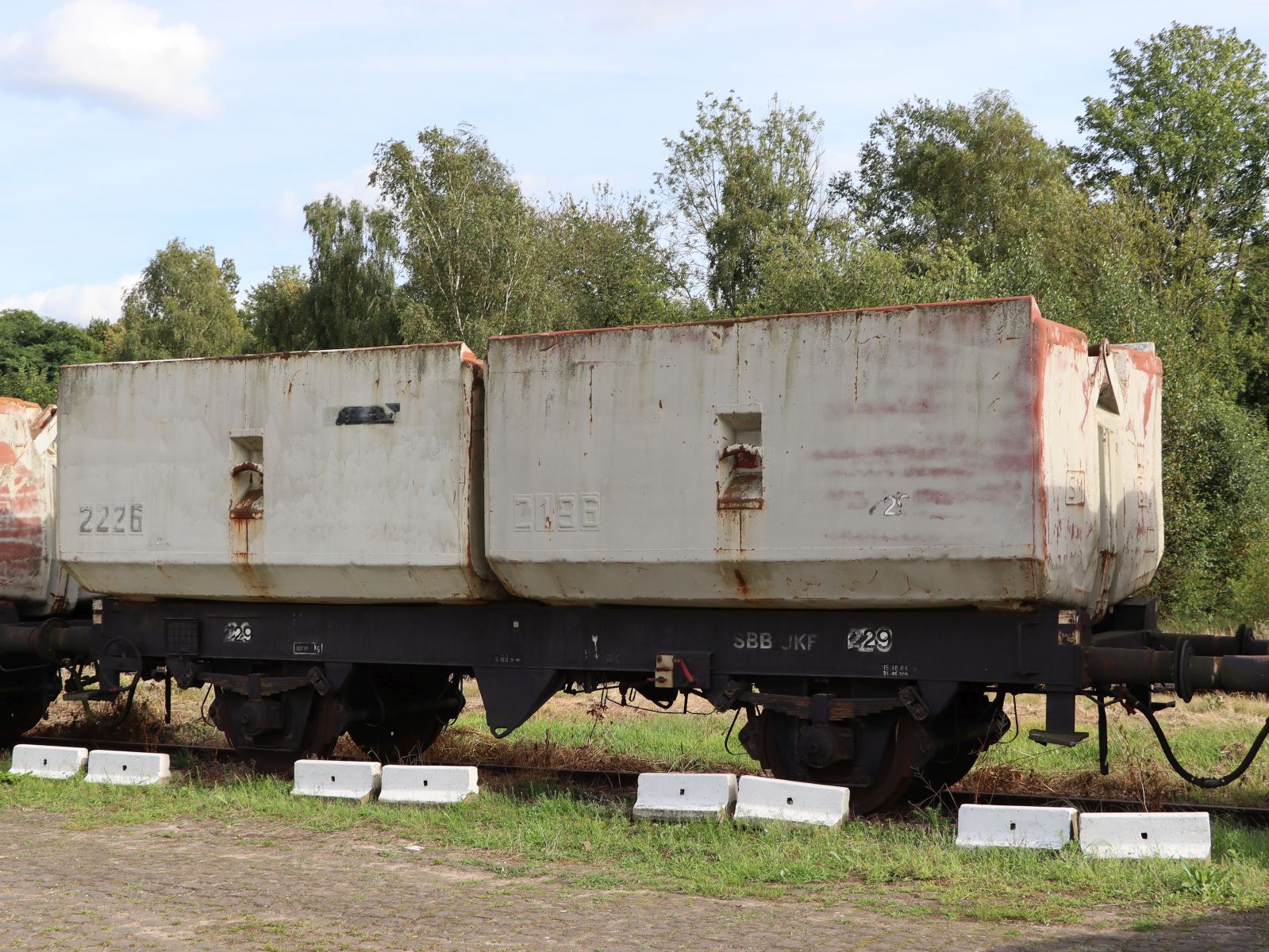 ZLSM (Zuid‐Limburgse Stoomtrein Maatschappij) K�belwagen 229-10 ex-DSM Baujahr 1962 Talbot Aachen. Bahnhof Simpelveld 21-08-2024.

ZLSM (Zuid‐Limburgse Stoomtrein Maatschappij) K�belwagen 229-10 ex-DSM bouwjaar 1962 Talbot Aachen. Losweg station Simpelveld 21-08-2024.