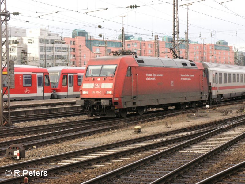 101 011 erreicht M�nchen HBF mit ein IC. 01.12.07