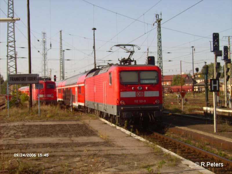 112 121 verl�sst Frankfurt/Oder mit den RE1 Brandenburg HBF. 24.09.06