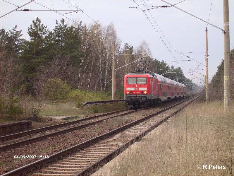 114 019-3 zieht bei ex HP Vogelsang den RE1 Eisenh�ttenstadt. 09.04.07