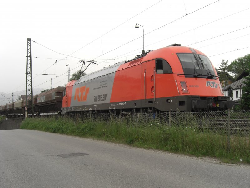 1216 902-7  Swietelsky-Taurus  der RTS GmbH am 28. Mai 2008
fotografiert beim Zwangshalt in Prien am Chiemsee.