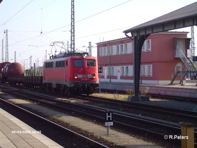 140 345-0 durchf�hrt Frankfurt/Oder mit ein gemischten G�terzug der PKP. 24.09.06