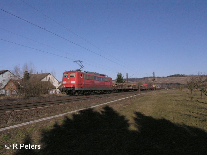 151 143-5 zieht bei Himmelstadt ein gemischten G�terzug. 16.02.08
