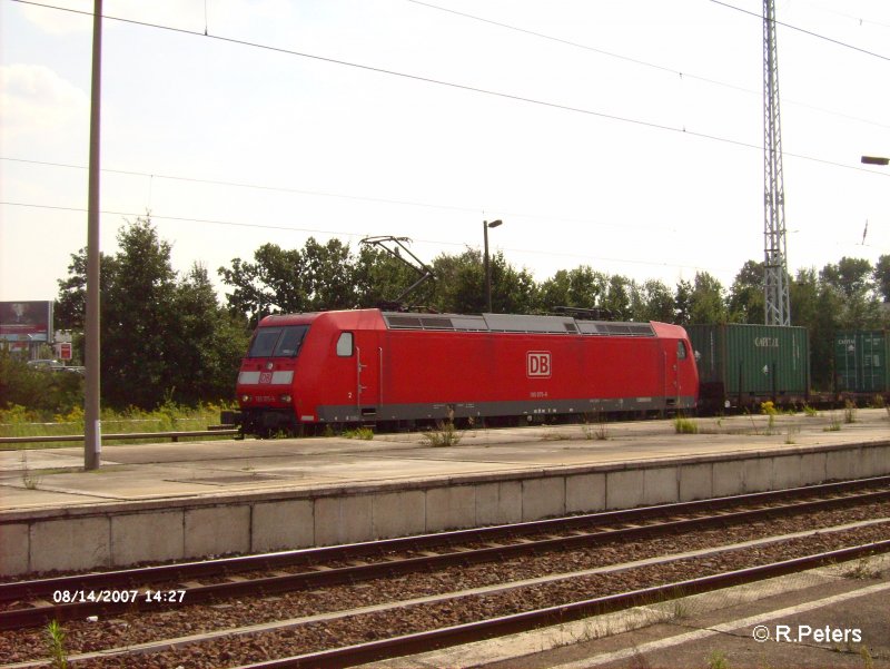 185 075-9 hat Berlin-Sch�nefeld mit ein Conatinerzug erreicht. 14.08.07
