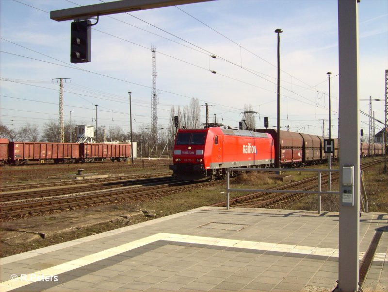 185 176-5 durchf�hrt Frankfurt/oder mit ein leer Kohlezug aus Ziltendorf. 12.03.07