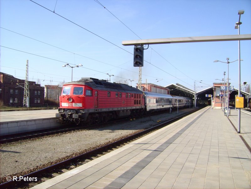 232 190-9 verl�sst Frankfurt/Oder mit ein EC (Berlin-Warzawa-Express). 12.03.07