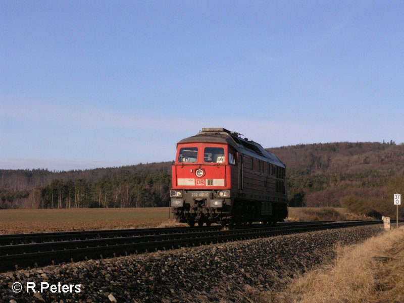 232 401-0 rollt solo bei Oberteich in Richtung S�den. 23.01.08