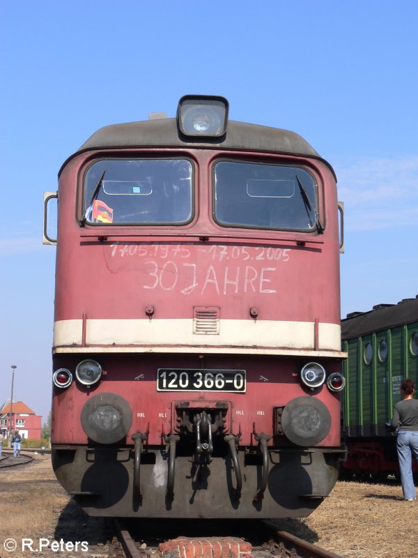 30 Jahre schon verrichtet 120 366-0 ihren Dienst im BW-Sta�furt.