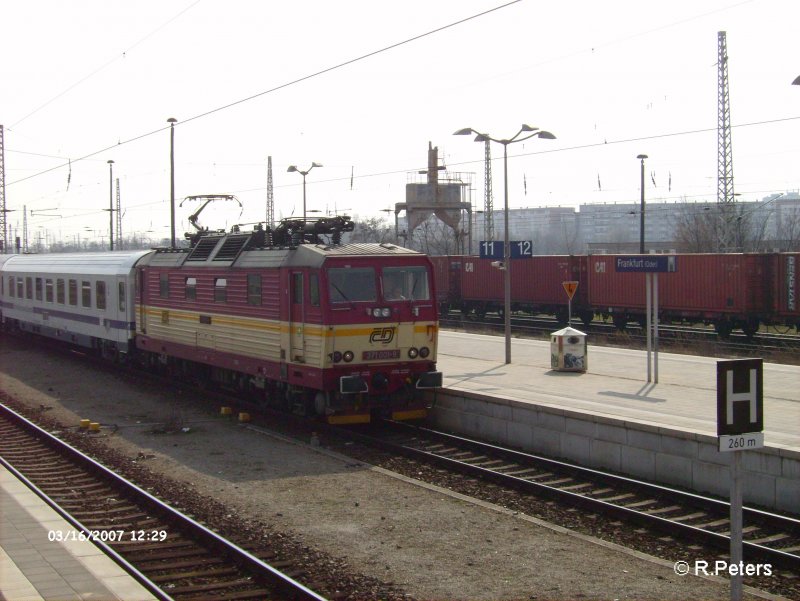 371 001-9 erreicht Frankfurt/Oder mit den versp�teten EC46 (Berlin-Warzawa-Express) 16.03.07