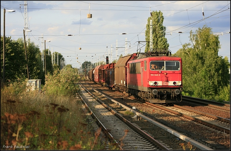 DB 155 046-6 mit gem. Gterzug Richtung Karower Kreuz (Berlin Karow, 13.08.2009 - Update 09/2011: Verkauf an MEG)