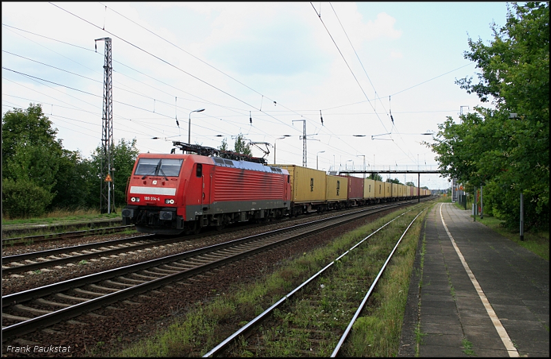 DB Schenker 189 014-4 ohne Logo mit Containerzug in Nuthetal-Saarmund, 05.08.2009