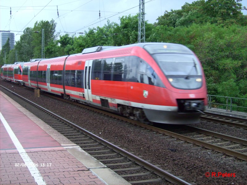 Ein Taltent als RB Kleve-D�sseldorf bei D�sseldorf-V�lklingerstrasse. 02.08.06
