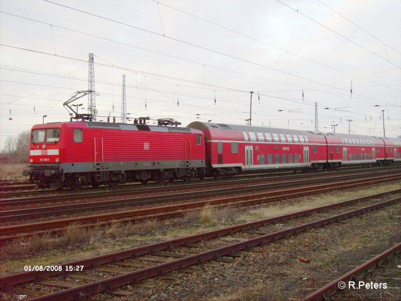 Ganzansicht vom RE1 nach Magdeburg mit 112 188-6 in Eisenh�ttenstadt. 08.01.08