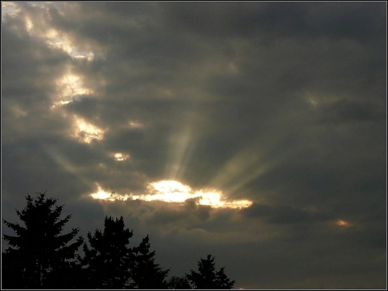 Gewitterwolken am Himmel �ber Erpeldange. 17.06.08 (Jeanny)