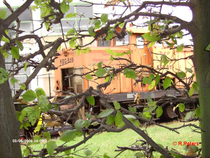 KEG 619 steht bei den Stadtwerken D�sseldorf und rostet vor sich hin. 03.08.06