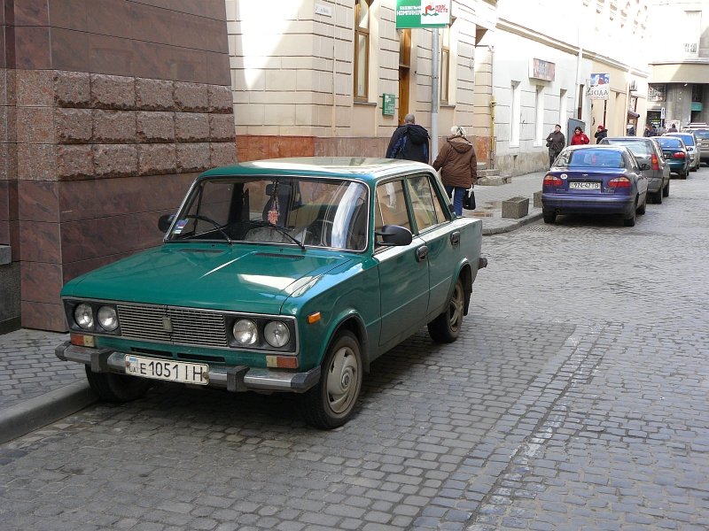 LADA 1300 fotografiert in Lviv am 24-03-2008.
