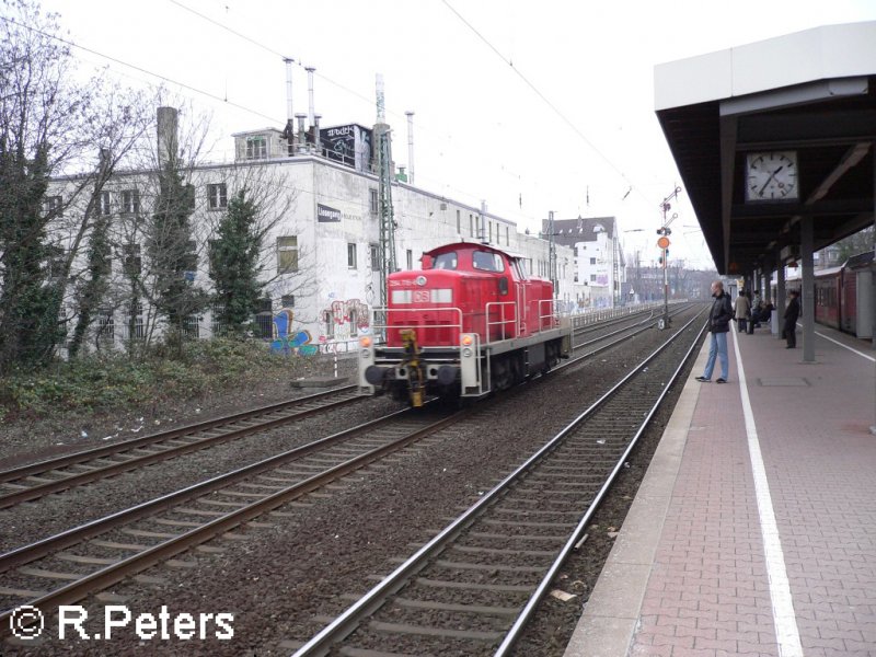 Nachschuss von 294 715-8 in D�sseldorf V�lklingerstrasse. 06.01.06