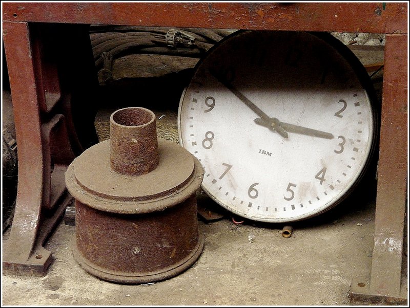 Stillleben (komische neue deutsche Rechtschreibung) im Atelier der Museumsbahn Train 1900. 03.05.09 (Jeanny)