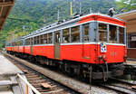 Hakone Tozan Tetsudô, Partnerbahn der RhB: Von der Station Kowakidani aus geht es mit 80 Promille steil in die (von unten gesehen) dritte Spitzkehre hinunter.