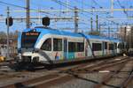 Rreis/Arriva 380 -noch in die Farben des ehemahligen Betriebers BRENG- verlasst Arnhem Centraal als RB nach Doetinchem an 19 März 2026.