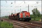 hvle V 160.7 mit Sch�ttgut (NVR-Nummer: 92 80 1203 150-8 D-HVLE - ex DR 110 342-3, ex DR 112 342-1, ex DR/DB 202 342-2, ex DB Regio, 12.2000 Dresden zA, 10.2008 iwD HVLE, gesehen Wustermark-Priort