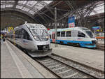 Der von Alpha Trains ausgeliehene 0013 / 643 121 stand links am Gleis 21 als RB110 nach Döbeln Hbf.