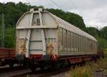 Schiebewandwagen mit vier Radsätzen, ohne Trennwandsystem Habbiins 2743 (31 81 2743 256-1) der Rail Cargo Austria, abgestellt am 08.06.2012 in Betzdorf (Sieg).