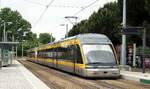 Stra�enbahn / Stadtbahn Porto Metro MP 035 in der Endstation Senhor de Matosinhos in Porto am 14.05.2018.