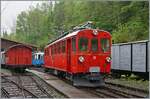 Der letztes Jahr hervorragend revidierte Bernina Bahn RhB ABe 4/4 I 35 der Blonay Chamby Bahn übernimmt zum Saisonauftakt am 3. Mai 2025 den Einsatz der eklektisch geführten Züge (bis auf den letzten Zug am Abend). Im Bild der in Chamb ...