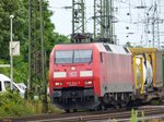 DB Schenker Lok 152 014-7 mit G�terzug.