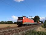 DB Cargo Lokomotive 189 046-6 bei Bahnbergang Wasserstrasse, Hamminkeln 16-09-2022.