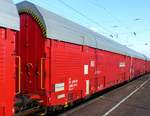 Hccrrs Doppelstock Autotransportwagen NACCO mit Nummer 45 80 D-NACCO 2909 015-6 Salzbergen, Deutschland 28-09-2018.