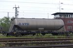 Uacns Silowagen der VTG mit Nummer 37 TEN RIV 80 D-VTGD 9327 751-5 Gterbahnhof Oberhausen West 20-05-2016.