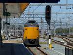 NS ICM-IV Triebzug 4240 ankunft Gleis 11 Utrecht Centraal Station 29-06-2019.