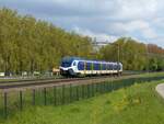 NS FLIRT Triebzug 2223 Polder Oudendijk, Willemsdorp 07-05-2021.