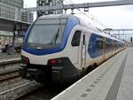 NS FLIRT Triebzug 2233 Gleis 11 Utrecht Centraal Station 20-09-2023.