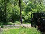 Schmallspurdampfzug Bahn�bergang Schmallspurmuseum Leemspoor, Arend Baanstraat, Rijssen 09-05-2024.

Smalspoorstoomtrein overweg smalspoormuseum Leemspoor, Arend Baanstraat, Rijssen 09-05-2024.